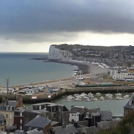 Holiday home La Houlotte, Maison De Pecheur A 200m De La Plage! Le Treport